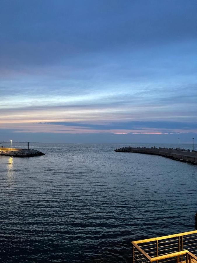 La Finestra Sul Mare Apartment Giovinazzo Luaran gambar